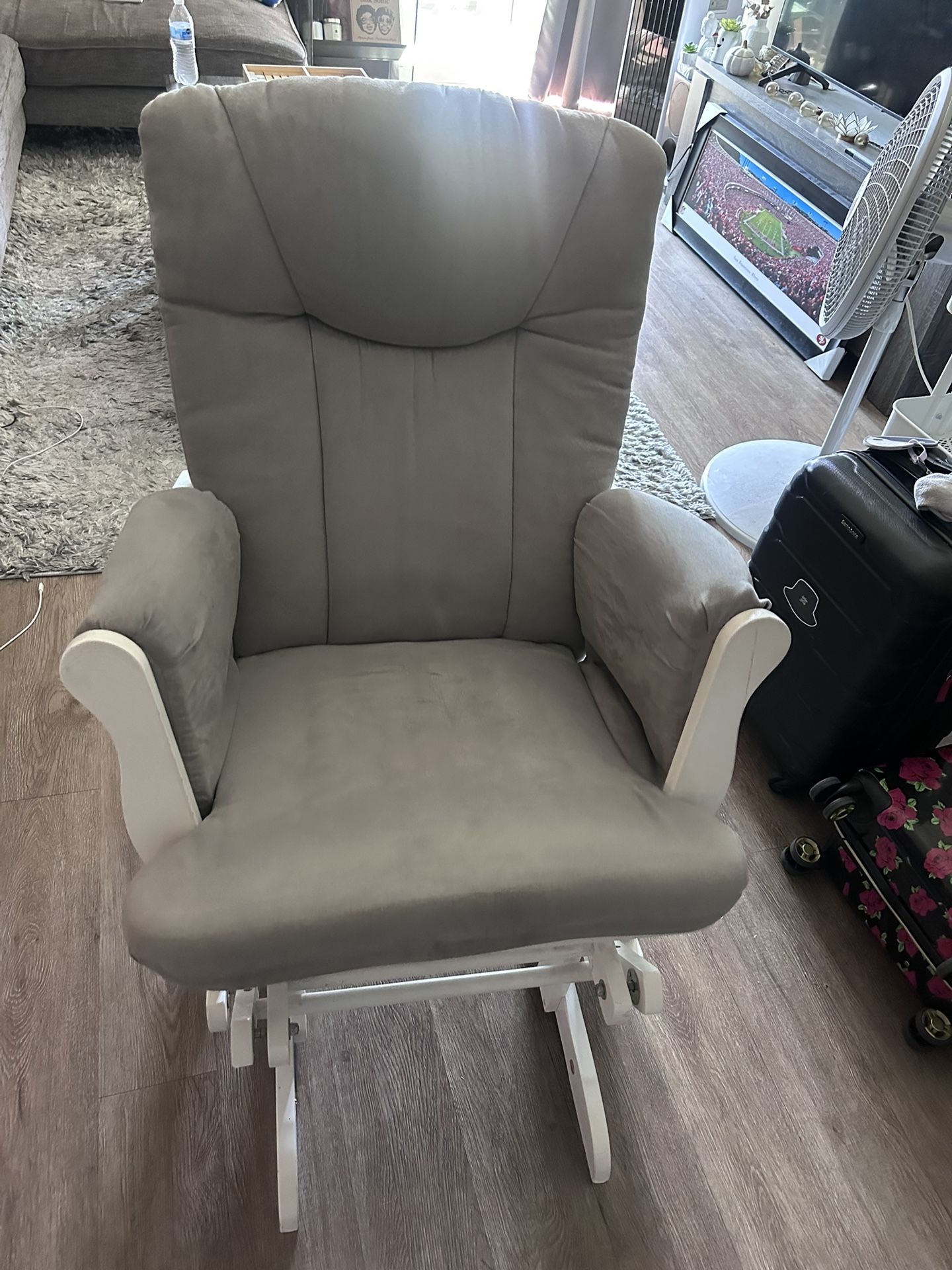 Rocking chair GREAT CONDITION