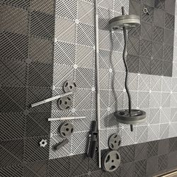 140lbs Ez Curl Bar, Barbell And Dumbbells 