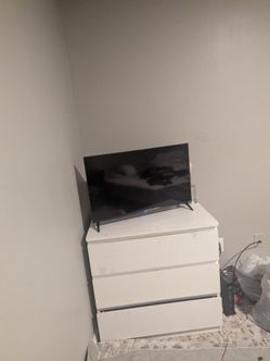 32" TCL Roku TV