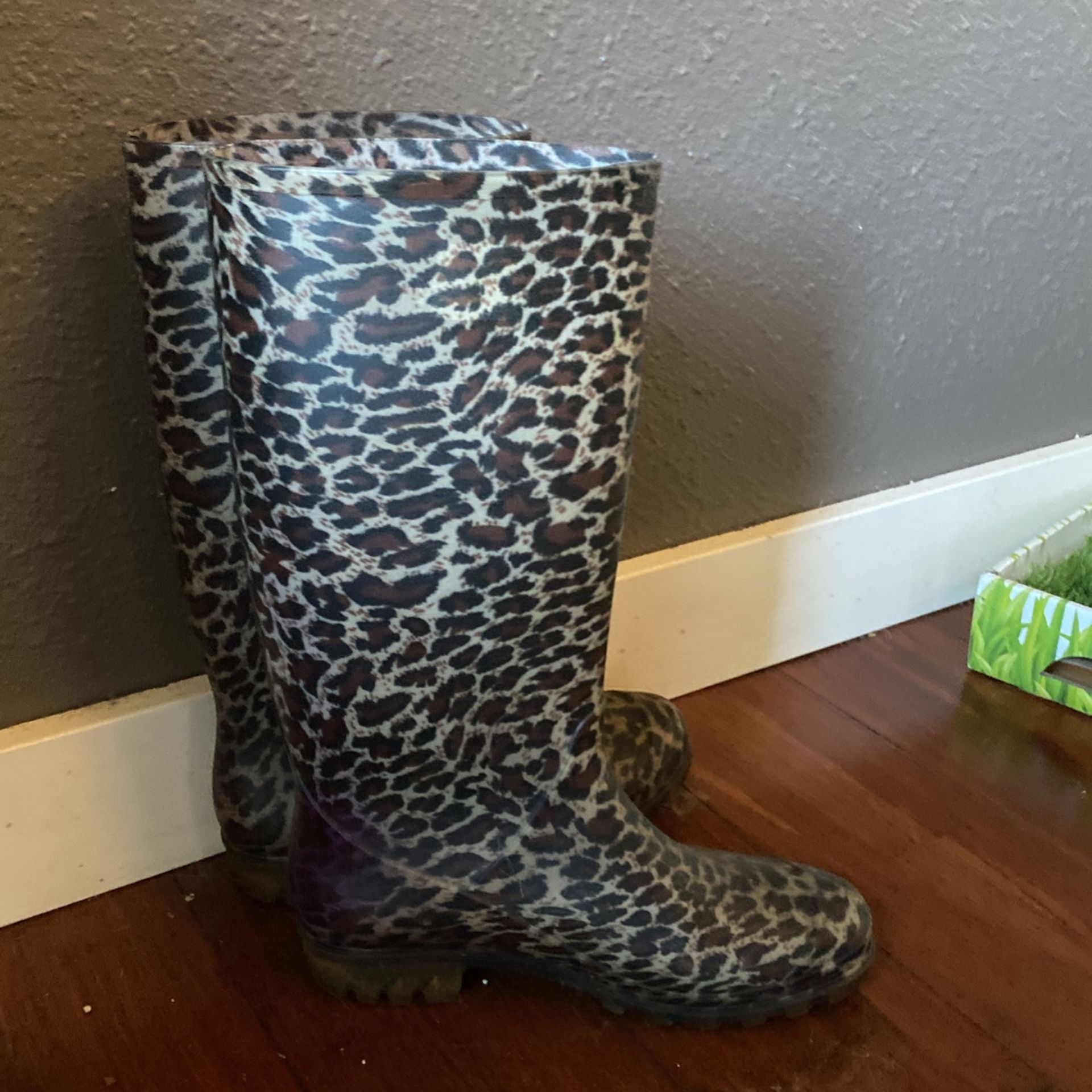 Leopard Print Rubber Boots 