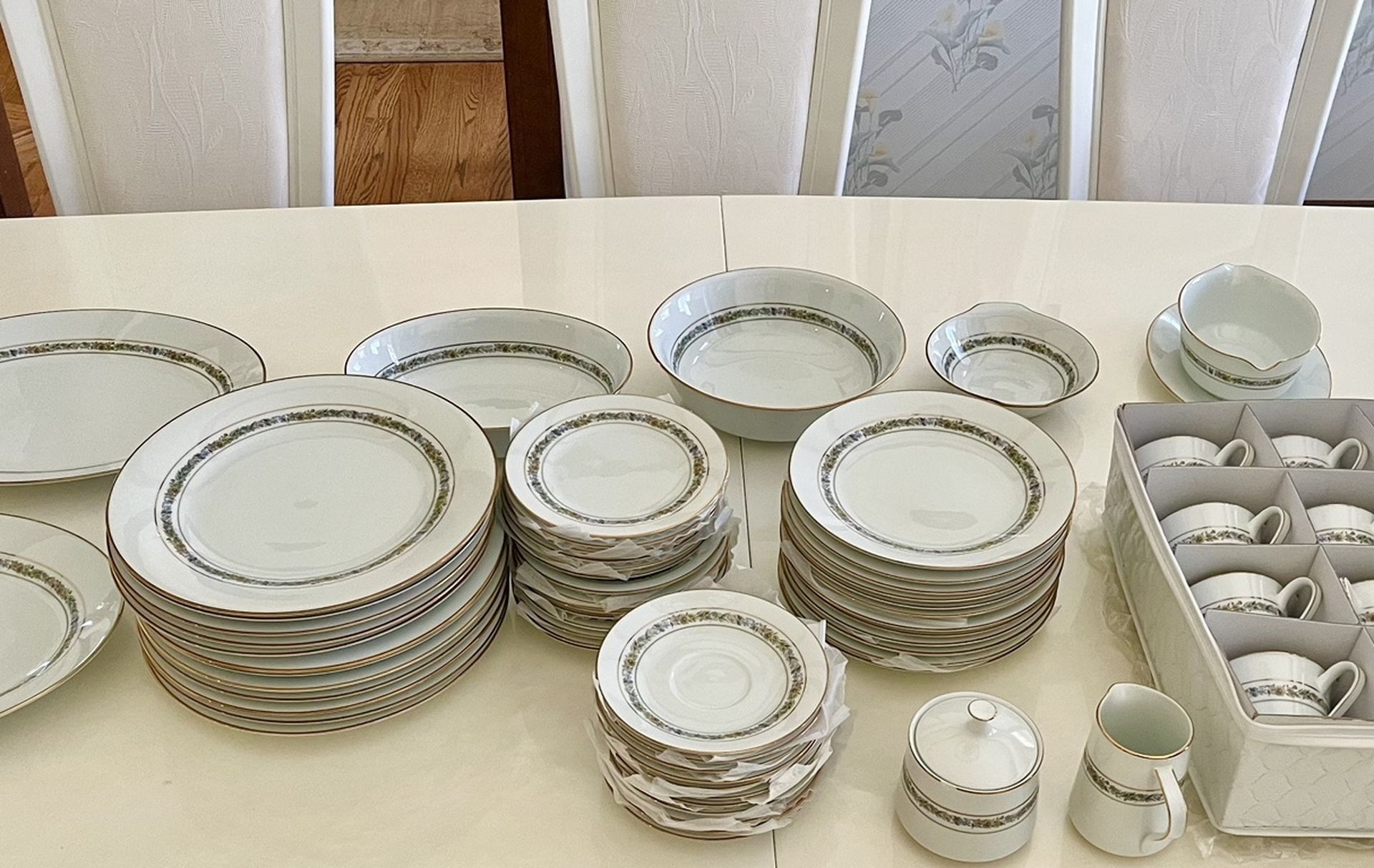 Noritake Macon Pattern China Set 69 Pieces (12 Full Place Settings Plus Additional Pieces)