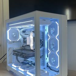 4k White Gaming PC