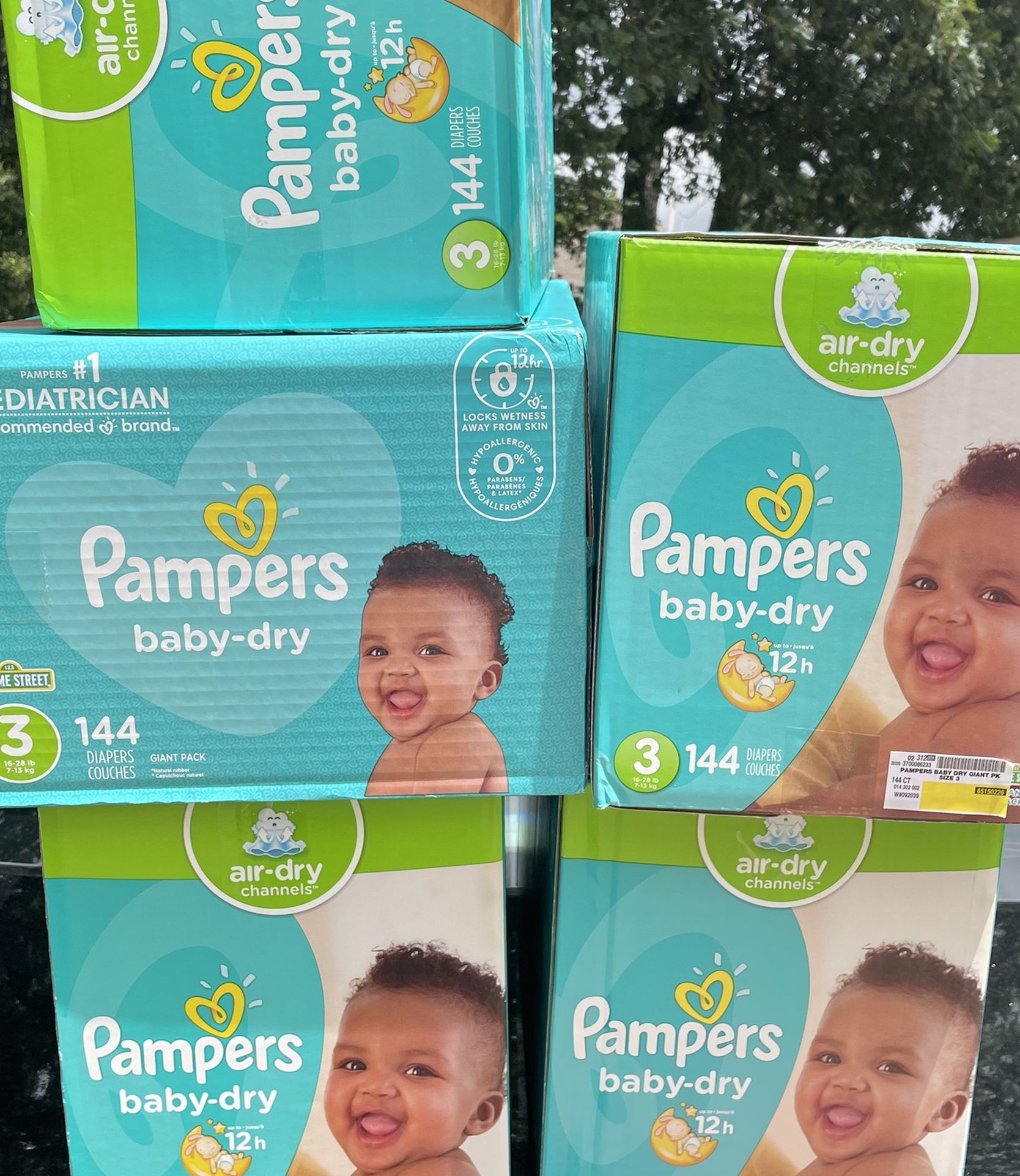 Pampers Diapers Size 3   144 count Baby - Dry 
