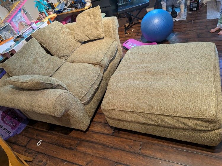 Love Seat With Ottoman