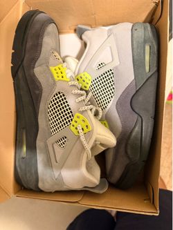 Jordan 4 neons