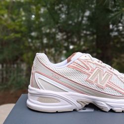 New Balance 740 