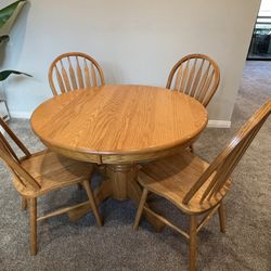 Solid Oak Expandable Dining Table And 4 Chairs