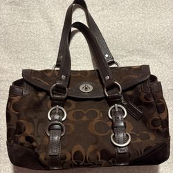 Coach Duffle Chelsea Signature Brown Suede Handbag – Authentic! 👜✨ 