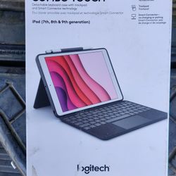Logitech Combo Touch Ipad ,7th8th9th