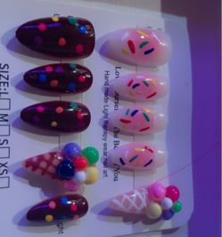 Press on nails
