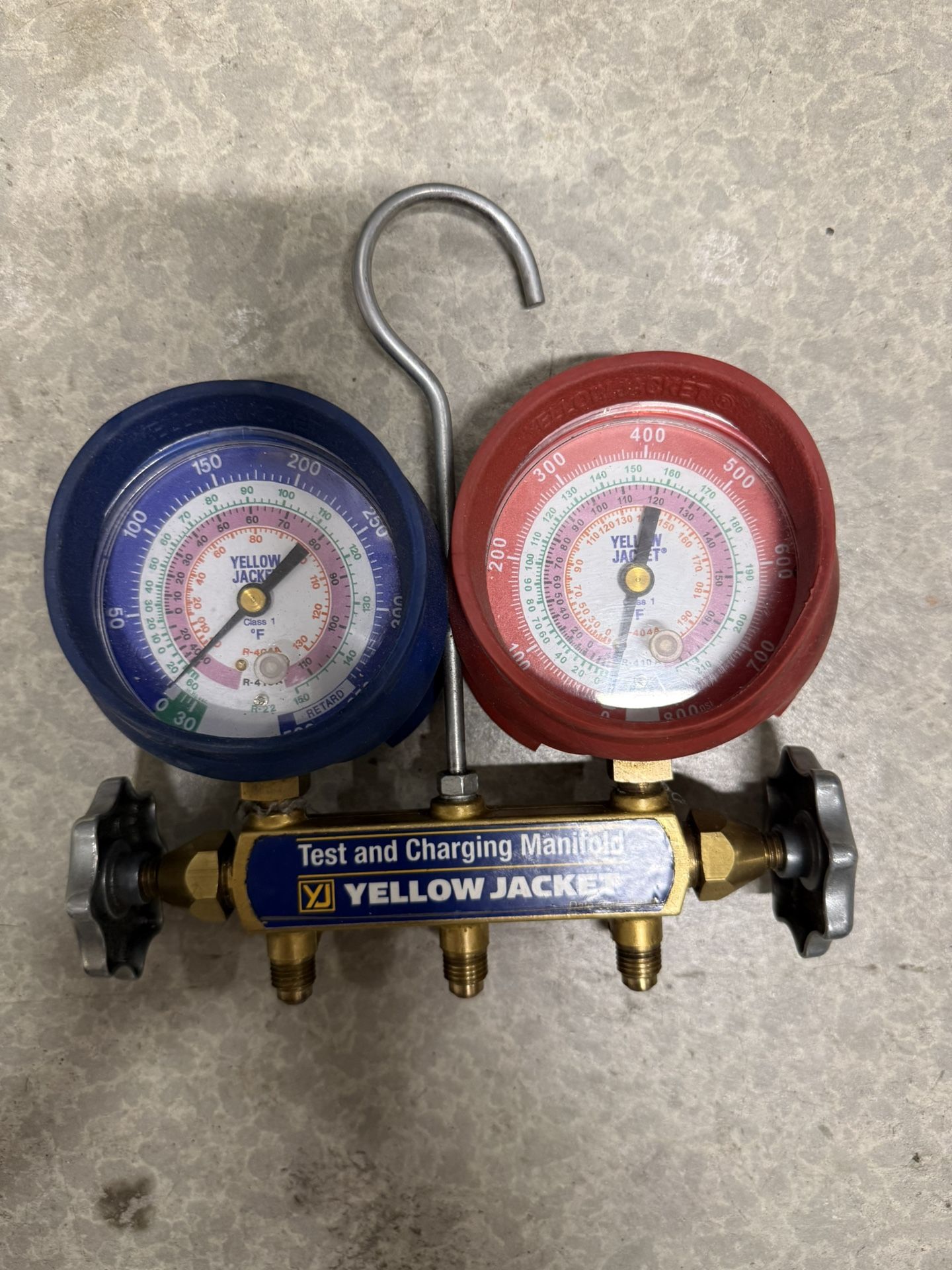 3-1/2 Yellow Jacket Refrigerant Manifold