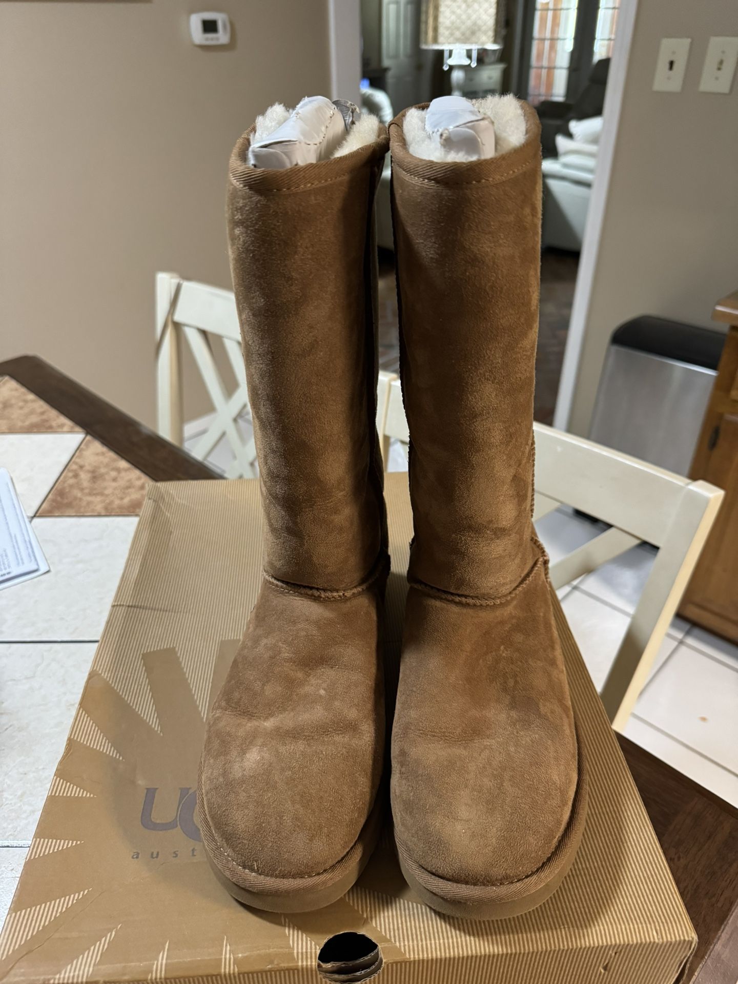 Ladies Ugg Boots Size 9