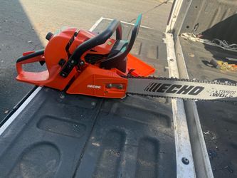 Echo CS-590 chainsaw Used Like Condition as is