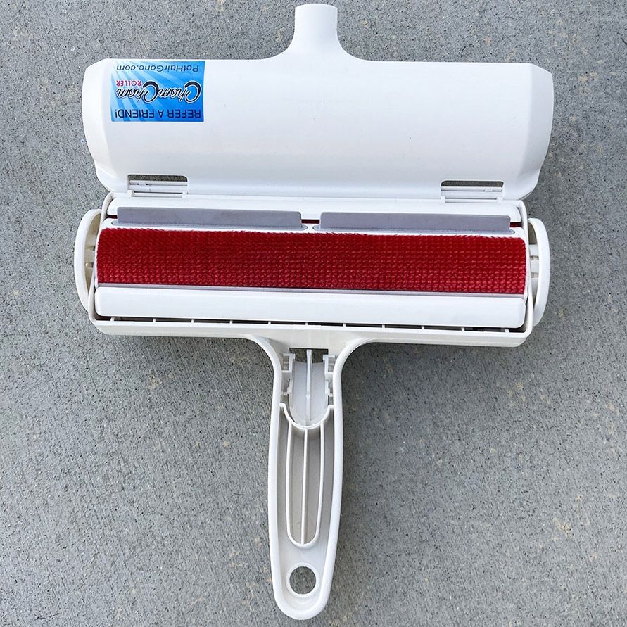 (New) $20 (2pc set) ChomChom Roller Pet Dog Cat Hair Remover Furniture, Couch, Carpet, Clothing, Bedding
