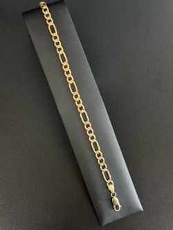 14k figaro link bracelet