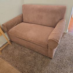 Very Nice  Futon Used 3 Months Like New