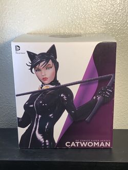 DC collectibles Catwoman statue bust