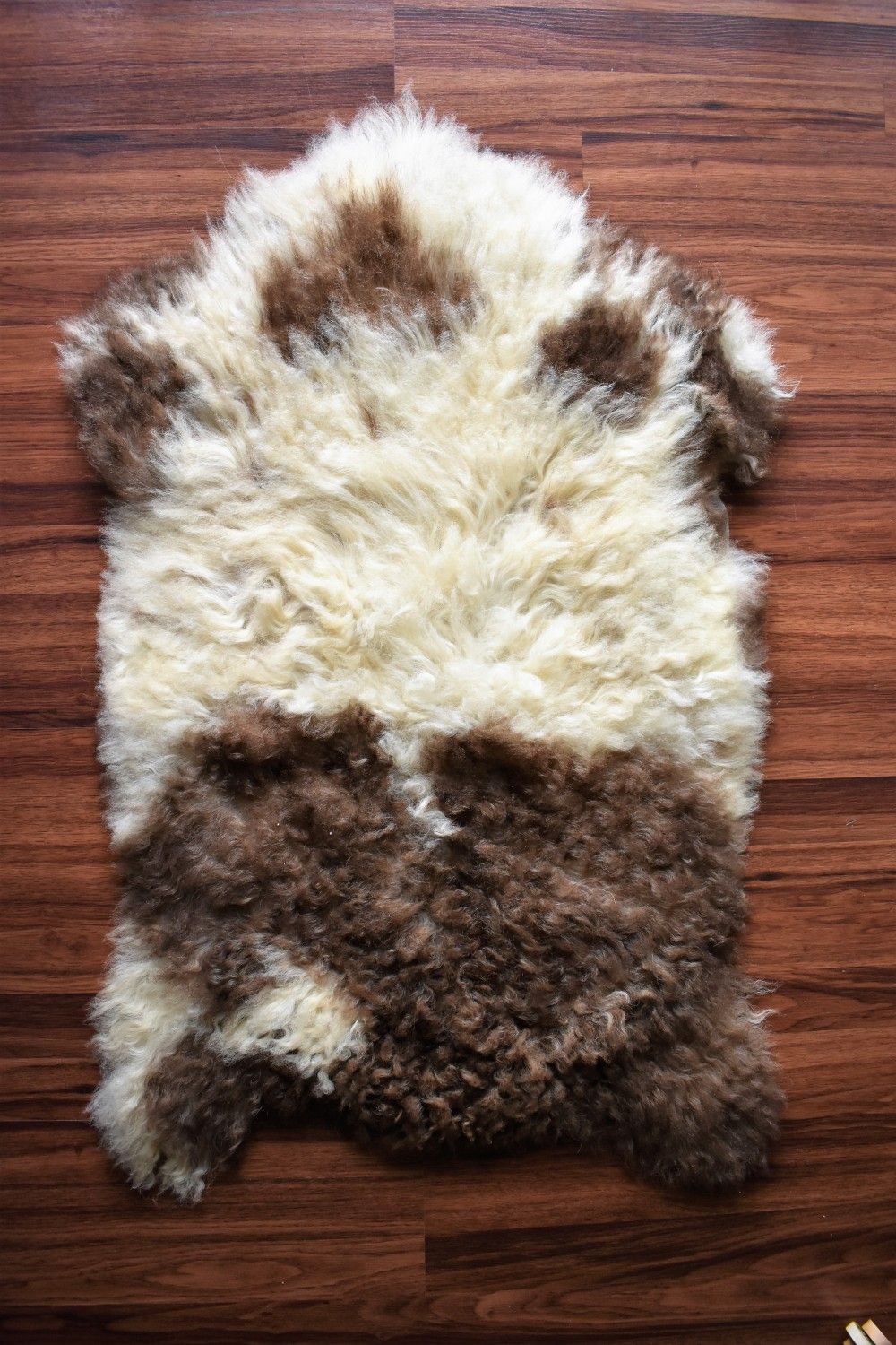 Beautiful Sheepskin Rug, Brand New, Natural Wool, 2'x3'