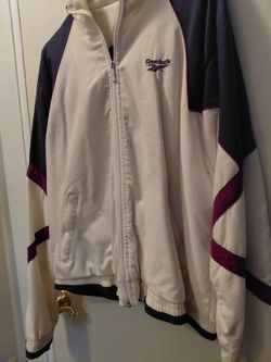 Still available Mens Small 2 pc warm up