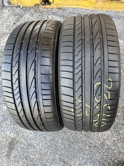 Set of 2 nice Bridgestone POTENZA 235/40/19 ( We install & balance )
