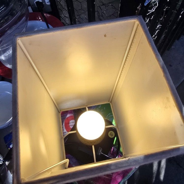 Table Lamp Deskside Bedside Light With On/Off Switch And Power Outlet