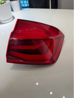 Bmw right side tail light