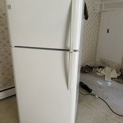 Clean Like New Kenmore Refrigerator 