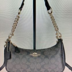White crossbody bag