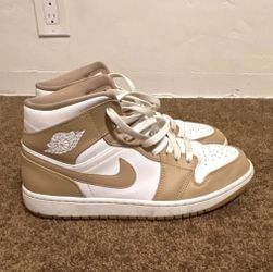 Jordan Men’s Mid Top Lace-Up Athletic Sneakers Tan/White Casual Activewear