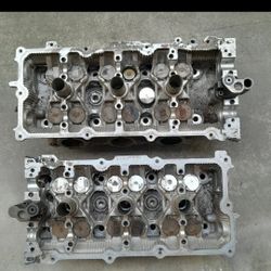 Nissan VQ35DE Right Left Cylinder Heads