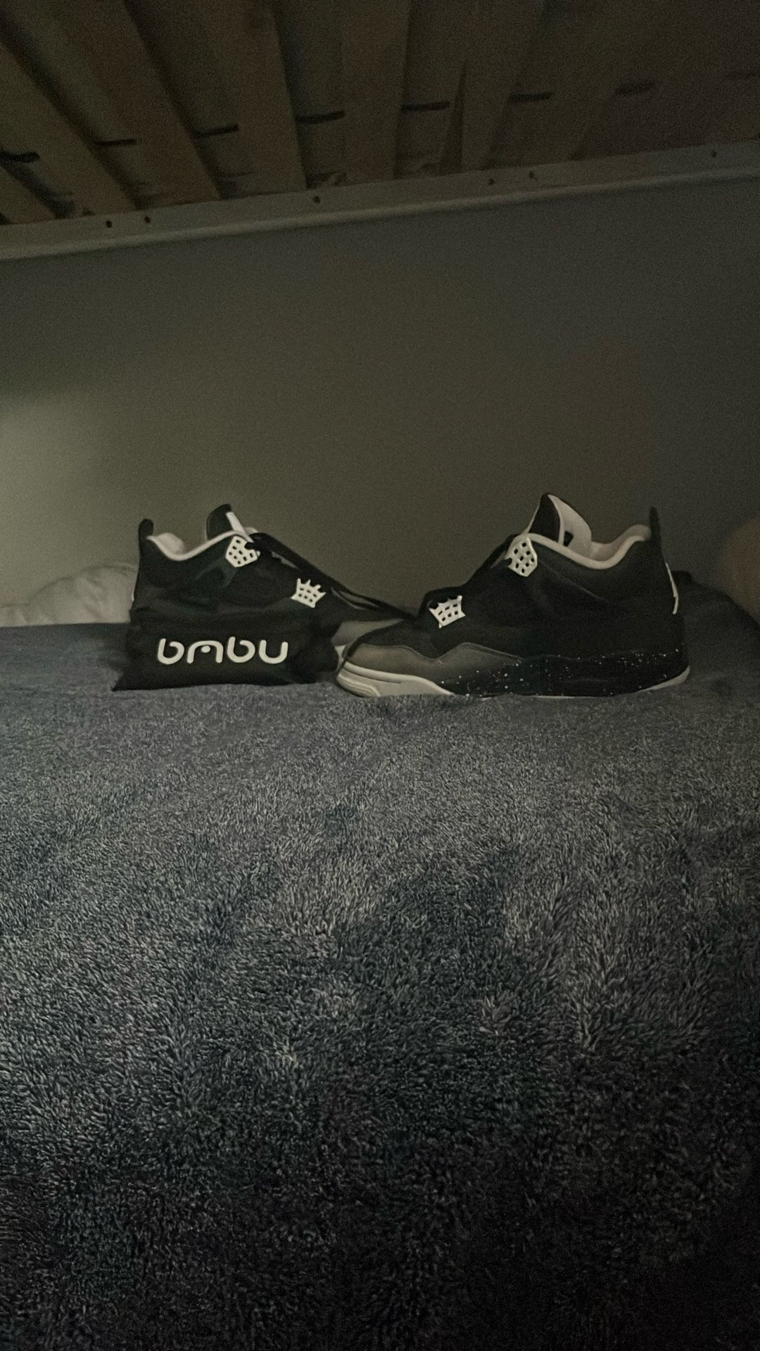 Jordan Fours Size 8, Barely Worn