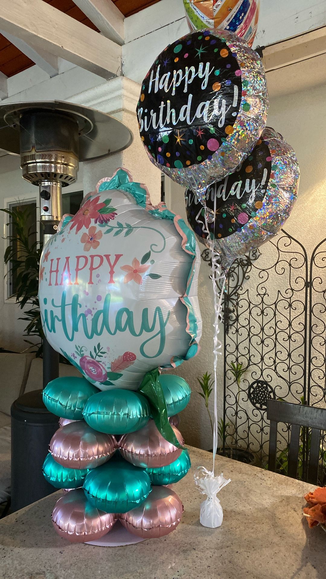Free regalo estas adornos, para alguien que vaya a cumplir años