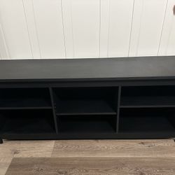 Entertainment center with Shelves