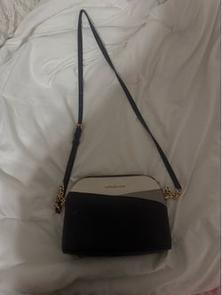 Michael Kors Colorblock Crossbody Bag – Black/Cream