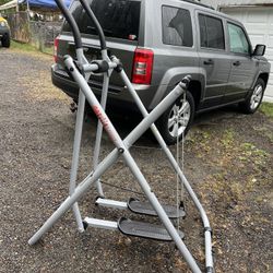 Like New gazelle exercise machine 