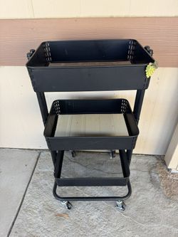 CARITO  Con Ruedas de  3 Niveles  Color Negro 