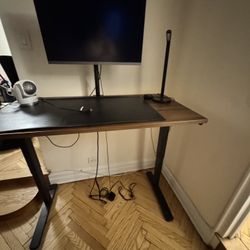 Motorized Uplift Desk