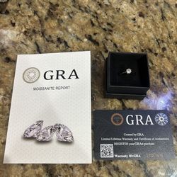 VVS1 Engagement Ring Moissanite