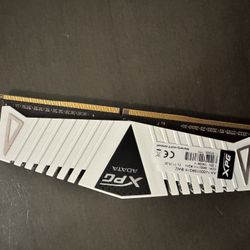DDR4 RAM STICK 8GB