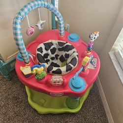 Exersaucer

Moovin' & Groovin' Bouncing
Activity Saucer