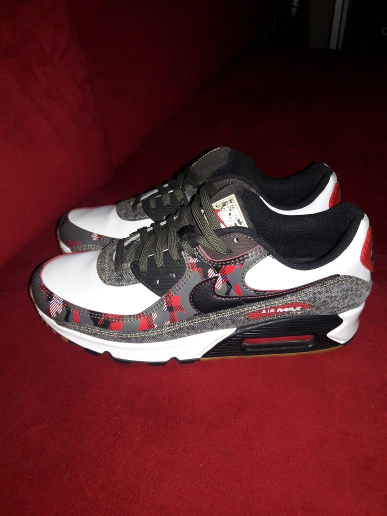 ** NIKE AIR MAX 90 REMIX SNEAKERS/ SIZE 7.5 / $100