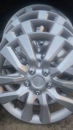 Silver Multi-Spoke Wheel Hubcaps Set