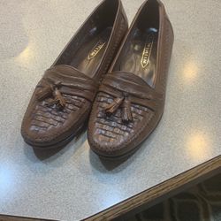 Woman’s Dress Shoes