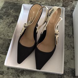 Dior pumps/heel