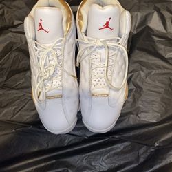 U.A Jordan 13s / 9.5 Men 