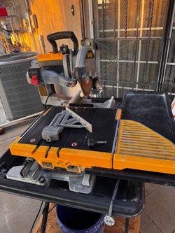 DeWalt D24000 Heavy Duty Wet Tile Saw