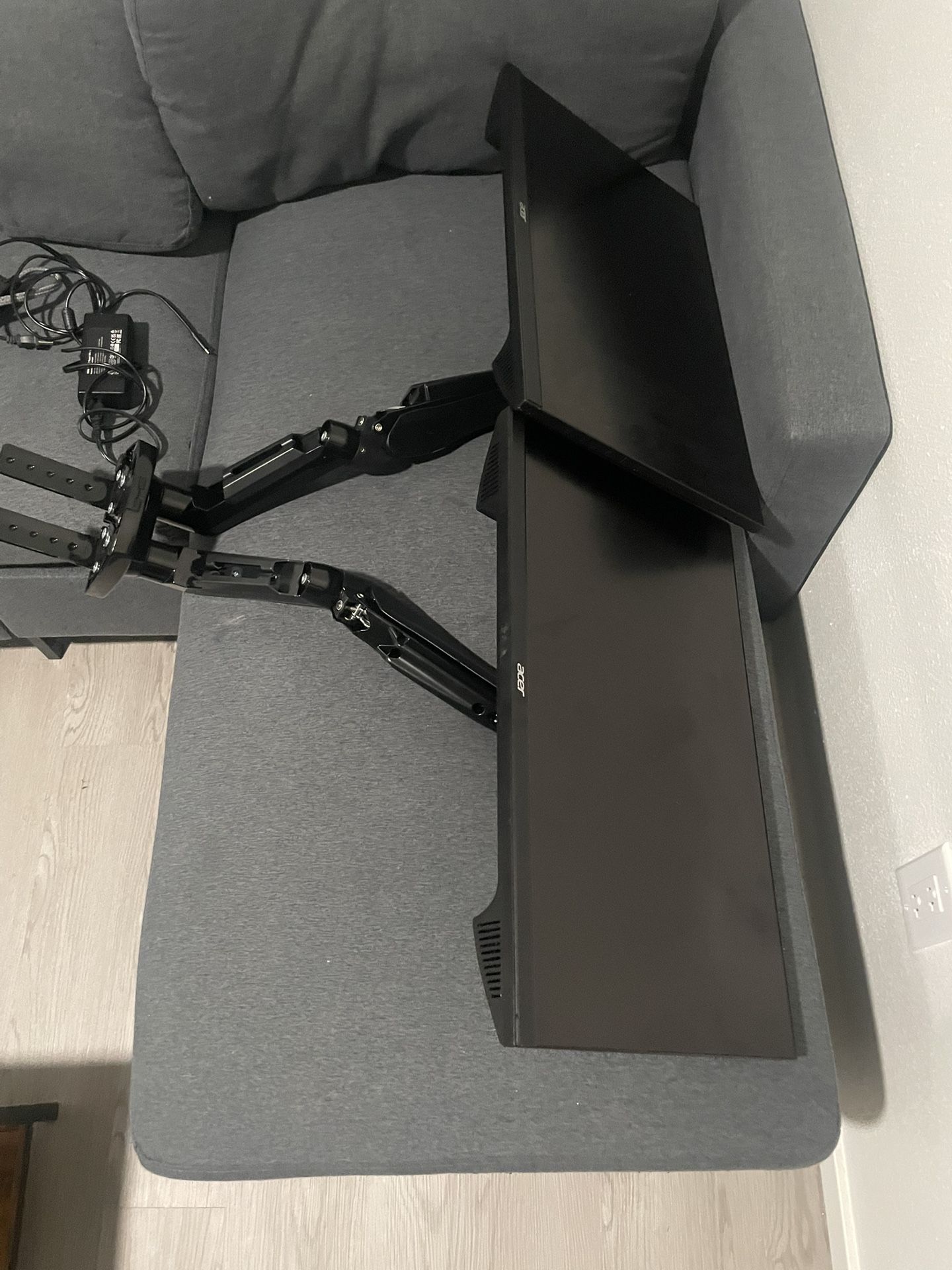 Dual Monitor Set Up