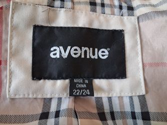Avenue Plaid Top Size 22/24