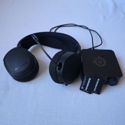 🎧SteelSeries Arctis Pro Wireless Gaming Headset – Mint Condition | Original Base Station + 2 Batteries Included