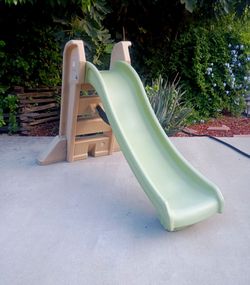 Slide Kids Large 40" W X 41" T Excellent Condition